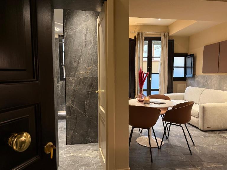 Palazzo Santa Monaca - B&B Firenze