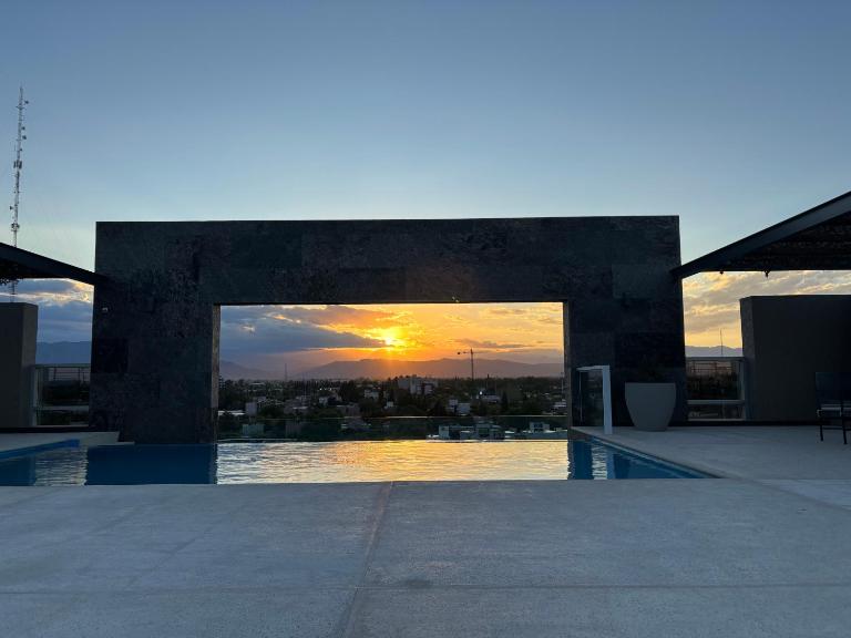 Valley Suites Apartamentos Premium con Cochera, Gimnasio y Piscina - B&B San Juan