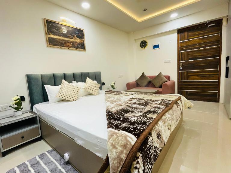 VVIP Address 13 Jagatpura Top Rated Luxury Studio Jaipur - B&B Jaipur