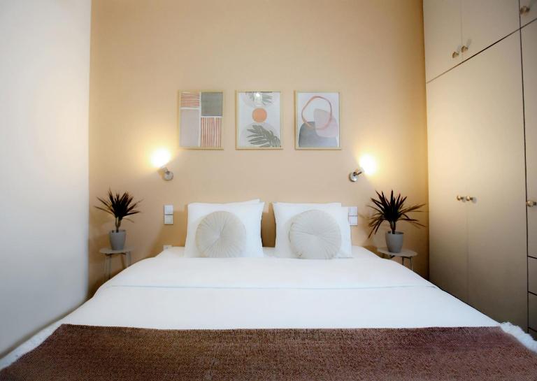 Kamena Elegance - Bed and Breakfast Kaména Voúrla