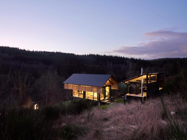Hutstuf - The Weasel & hottub - B&B Bertogne