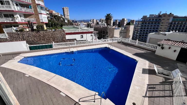 Bajondillo Torremolinos Vistas al mar con piscina - Chambres d'hôtes Torremolinos