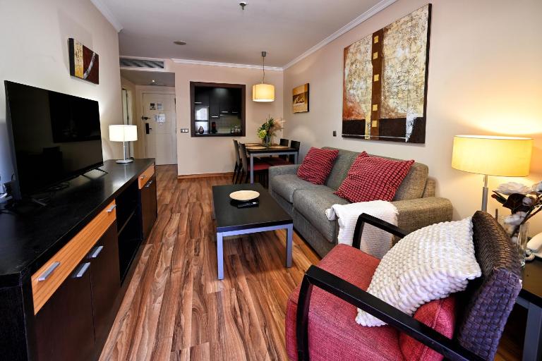 Love Rent4 Málaga Costa - Chambres d'hôtes Benalmádena