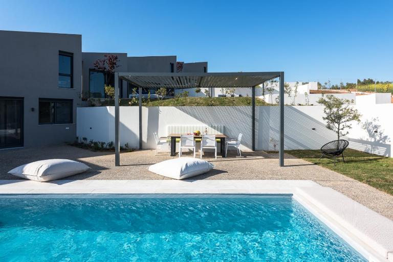 Theeta Pefko Villa - Metamorfosi Halkidiki - B&B Metamórfosi