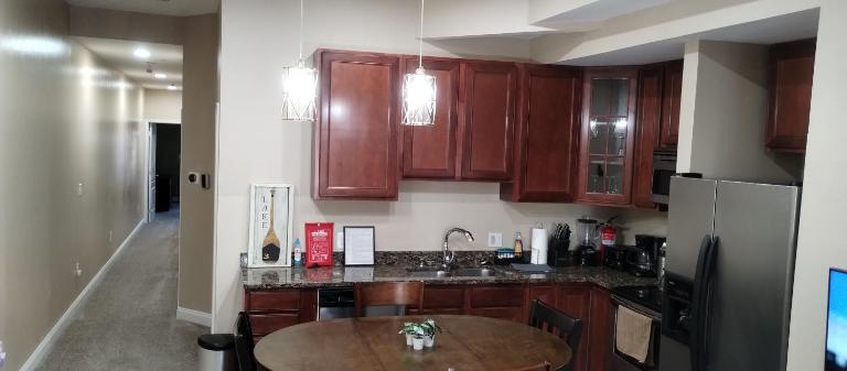 Beautiful 3BR 3BA Condo with free parking near Downtown Washington DC - Bed and Breakfast Washington
