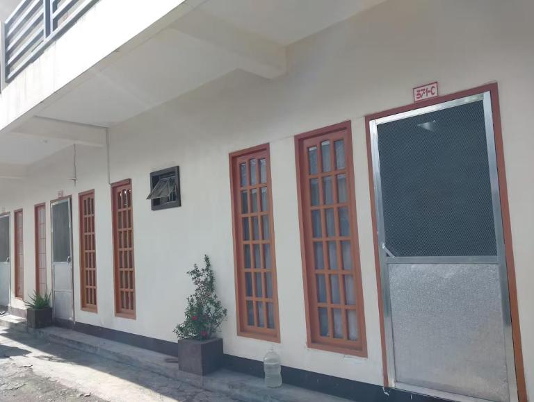 Sonia's Unit at Andy's Place - B&B Legaspi