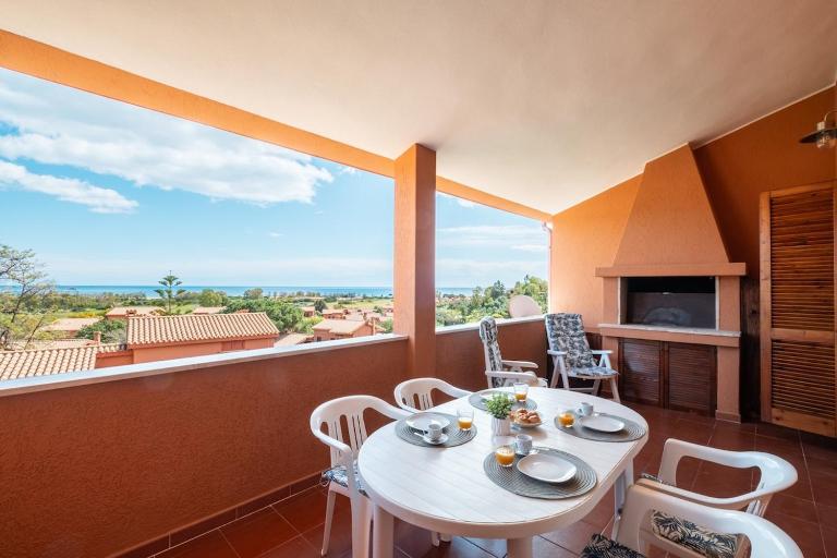 Charming Sea View, Modern house with garden ,Air Conditioning - B&B Costa Rei