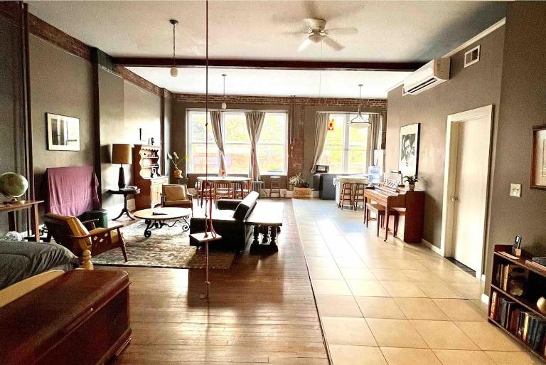 Loft Apartment Historic Downtown Main Street Sylva - Chambres d'hôtes Sylva