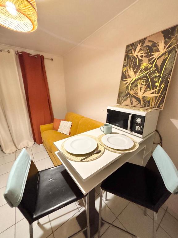 Le Tiny Studio - Bed and Breakfast Saint-Denis