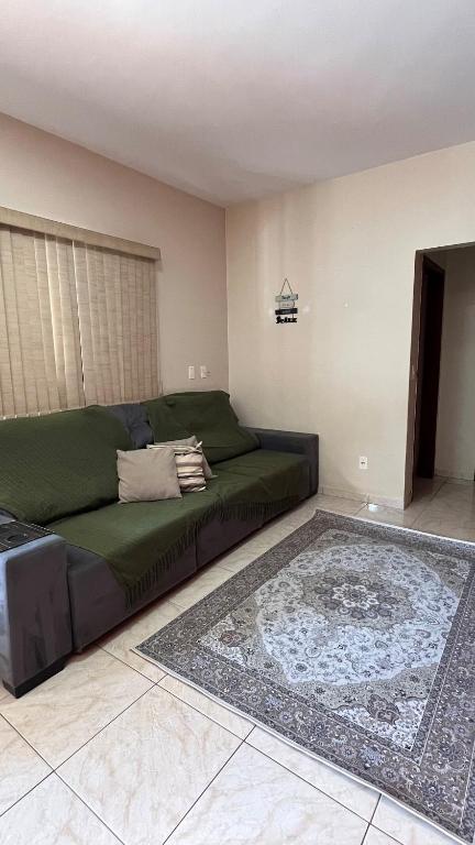 Casa com piscina bem localizada - B&B Anápolis