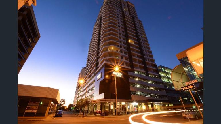 Pandanas Apt 2 (10th floor, Pool & City views) - B&B Darwin