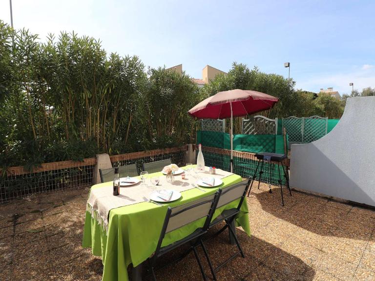 Appartement 2 pièces avec terrasse - FR-1-307-237 - Chambres d'hôtes Le Grau-du-Roi