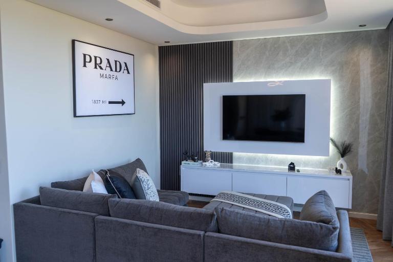 Prada Penthouse at On Park Century City - Chambres d'hôtes Le Cap