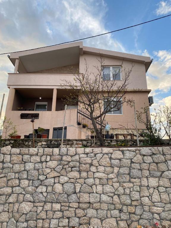 Guest House KRUNA - Ferienwohnung Ulcinj