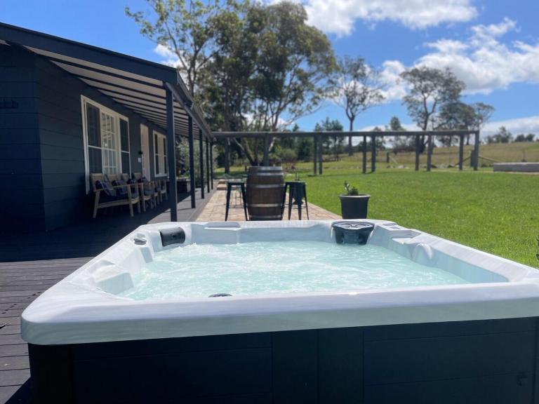 Serene bush cottage with an outdoor spa - B&B Canyan Leigh