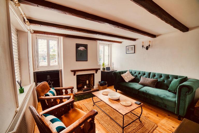 Beautiful 3 Bedroom Cottage near the Beach and Attractions - B&B Eastbourne