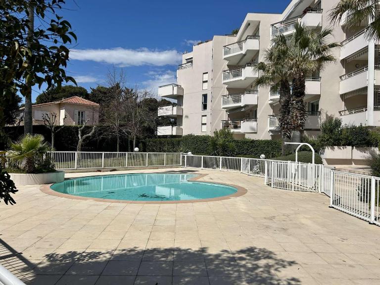 Appartement moderne à Saint-Raphaël, 2 chambres - FR-1-226A-204 - Ferienwohnung Saint-Raphaël