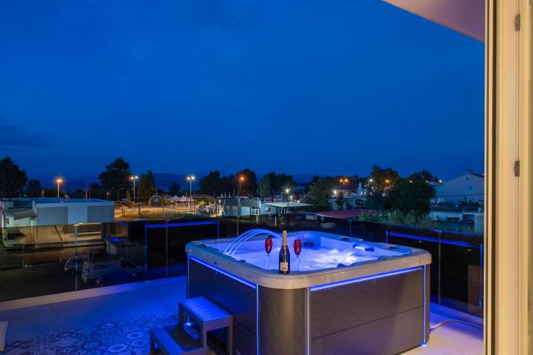 Alykes Houses - Prv Jacuzzi - B&B Karyofyto