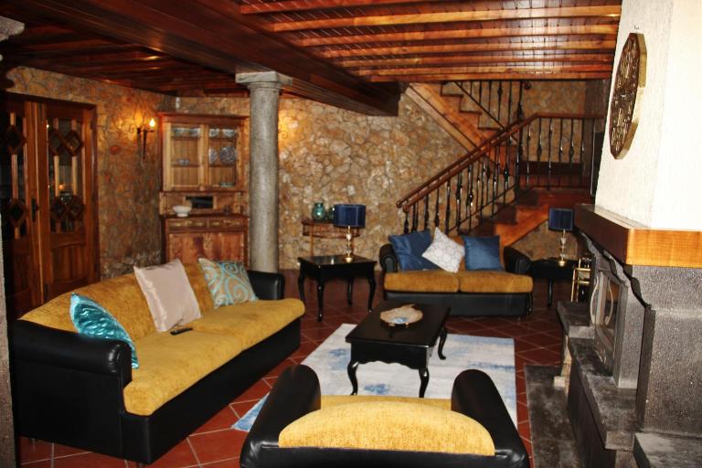 Rib's House - B&B Praia da Vitória