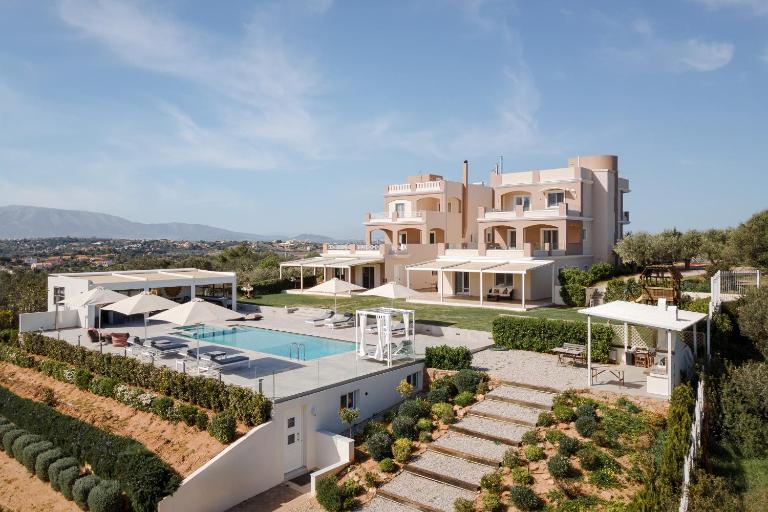 Ema's Guest House - B&B Porto Rafti