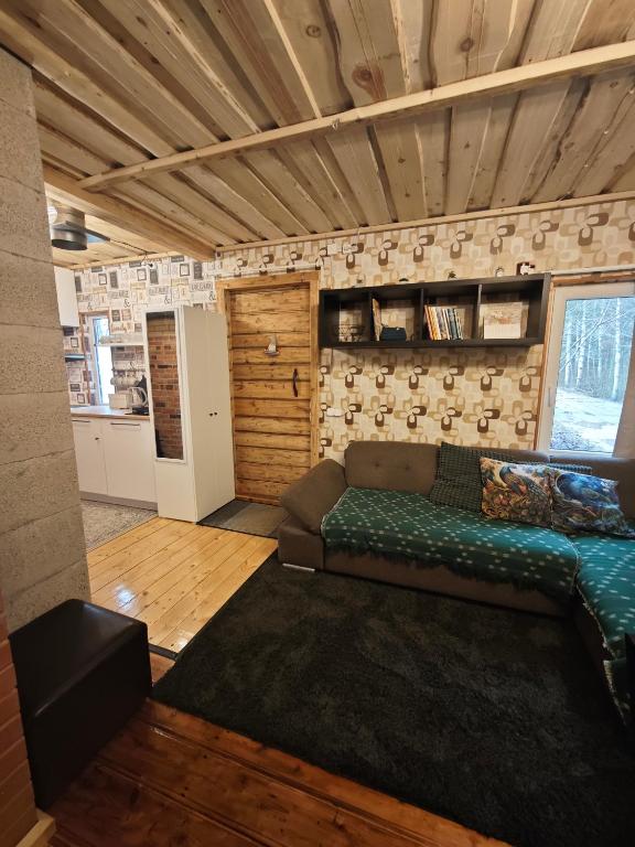 Melleņu ligzda - B&B Puršeni