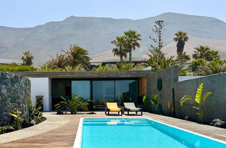 Canaryislandshost I Oliva - B&B Famara
