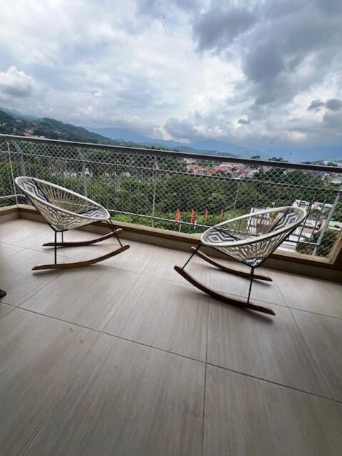 Apartamento para estrenar con Piscina - Chambres d'hôtes Villeta