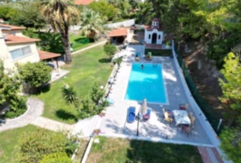 Posidi pool apartment - B&B Poseidi