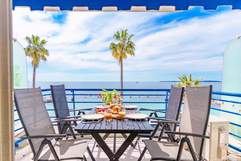 Studio terrasse vue mer idyllique - B&B Antibes