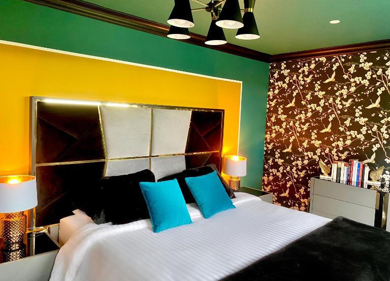 Private Bedroom & Bathroom with Amazing View in Quirky Townhouse - Ferienwohnung Glasgow