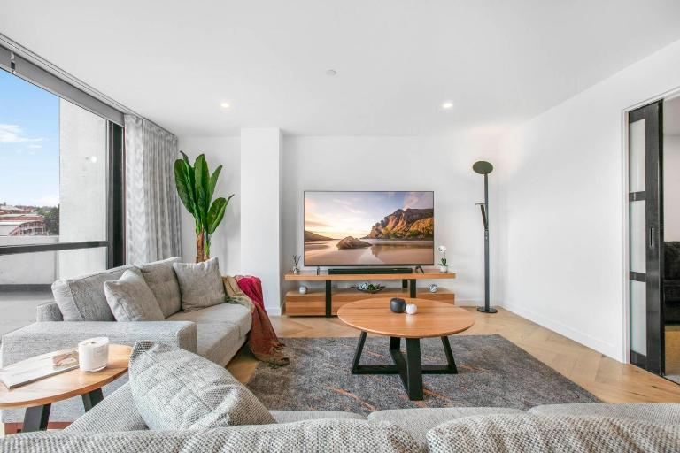 Luxury Penthouse with Terrace & Breathtaking Views - Ferienwohnung Hobart