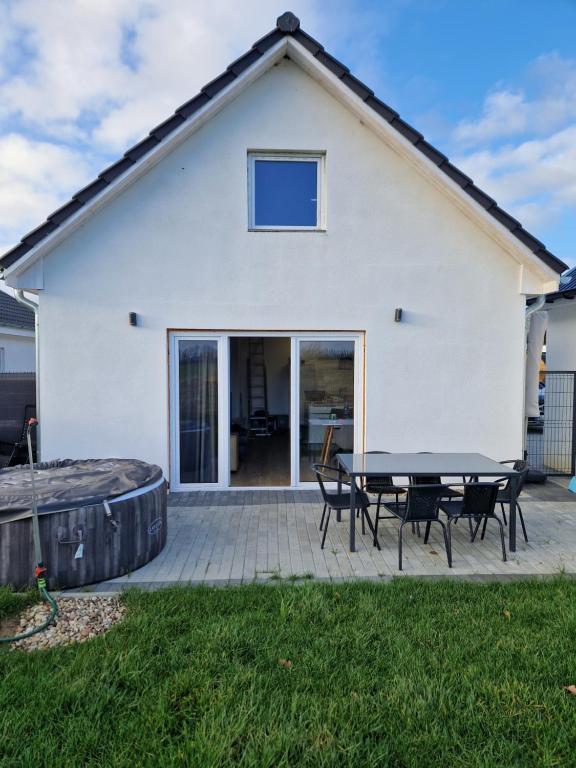 Haus Emilia - B&B Sierosław