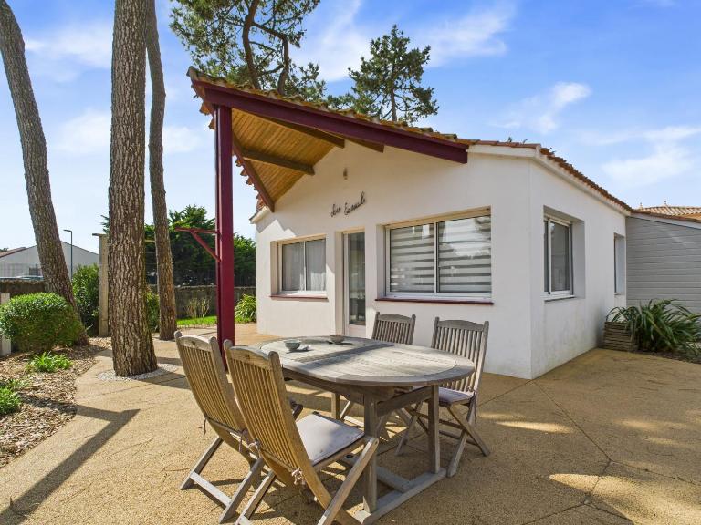 Maison pour 8 - Terrasse - Barbecue - 500 m plage - Bed and Breakfast Bretignolles-sur-Mer