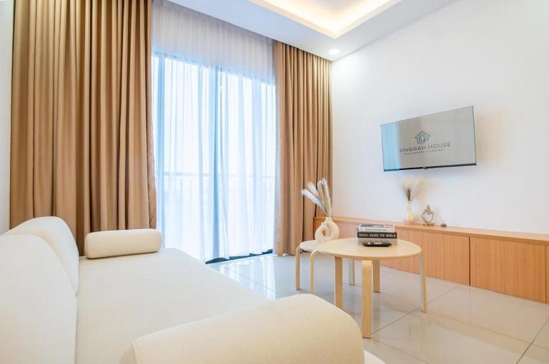 KLIA Residence Homestay Apartment, Near Sepang Circuit and KLIA - 3 Bedroom Fully Aircond - B&B Kampung Baharu Nilai