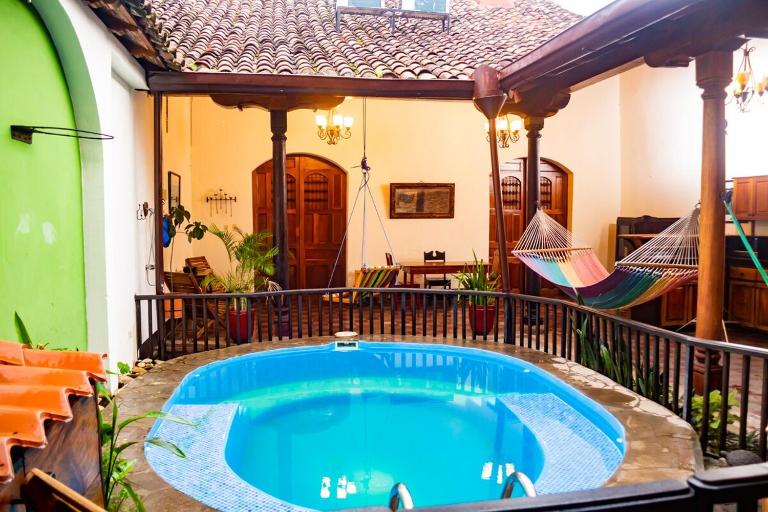 Elegant, Romantic & Kid-Friendly Colonial Home - Bed and Breakfast Granada
