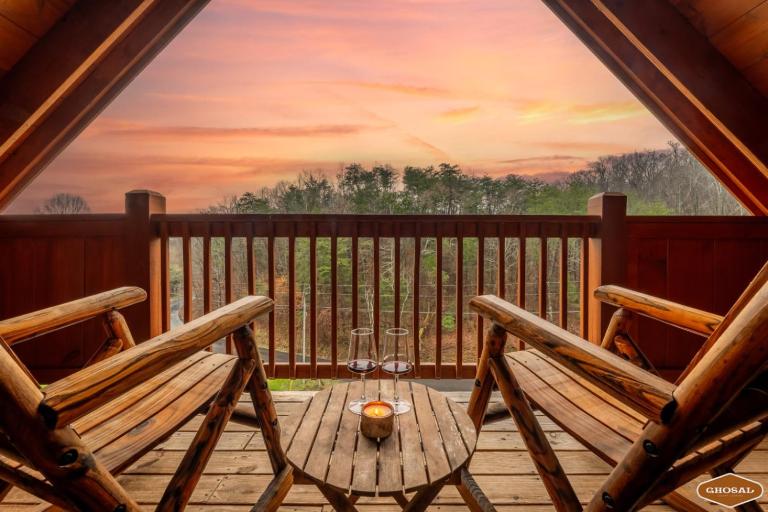 Couples Refuge by Ghosal Luxury Lodging - Ferienwohnung Pigeon Forge