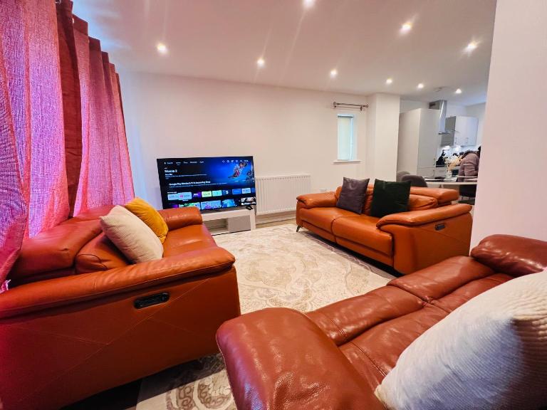 Brand New Cozy 2 Bed Apartment - Bed and Breakfast Dartford