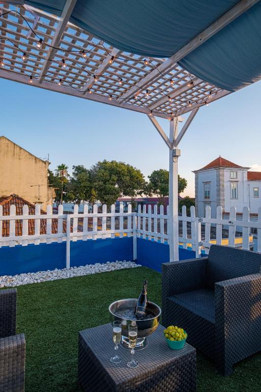 Y Quebedo - Boutique Apartments - B&B Setúbal