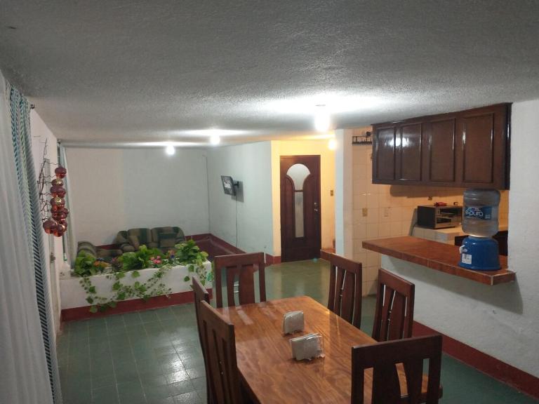 Amplia casa ideal para grupos grandes en cholula - B&B Cholula