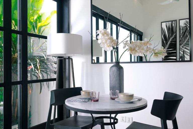 Abby May - Top location near Potato Head, walk everywhere! - B&B Seminyak