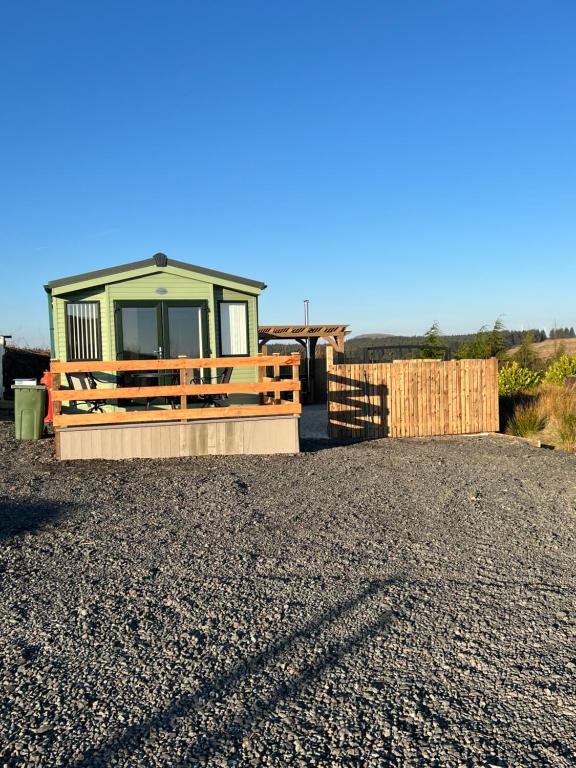 Maneight Fir View with hot tub - Chambres d'hôtes Dalleagles
