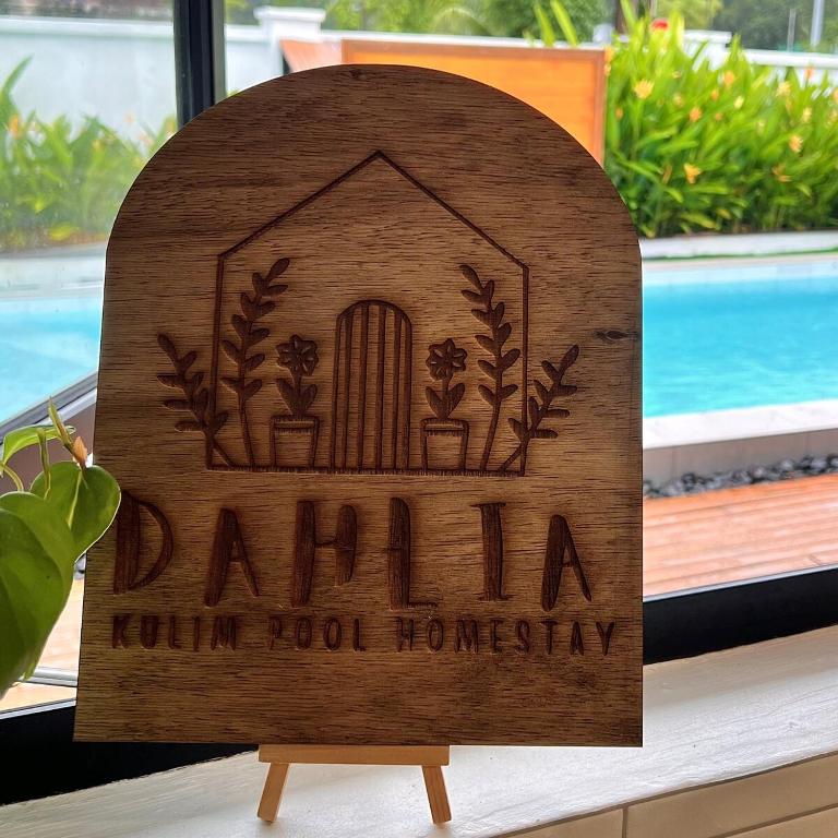 Dahlia Kulim Pool Homestay - B&B Kulim