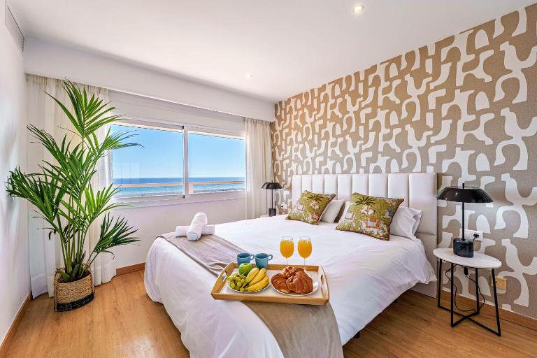 SUNSET MALAGA Spectacular Central Sea Views - B&B Fuengirola