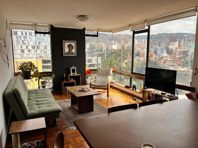 Soleado departamento con vistas hermosas Sopocachi - Ferienwohnung La Paz