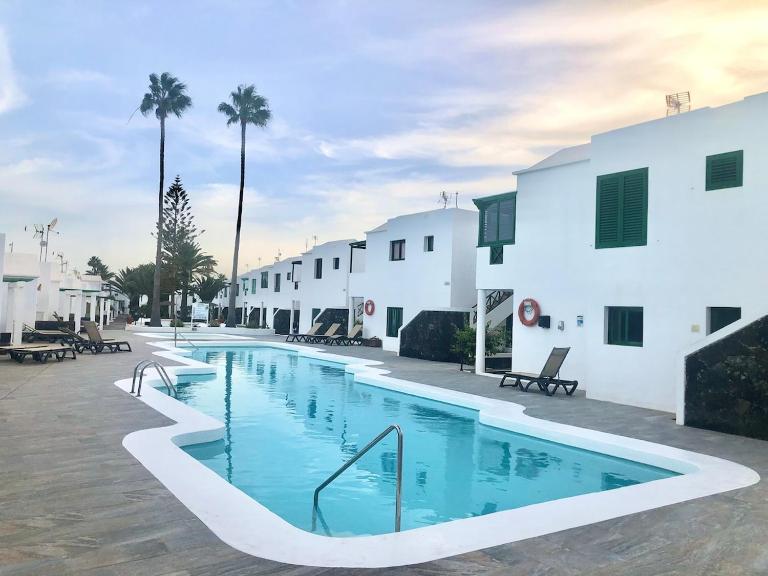 Beach house near the sea with pool - Bed and Breakfast Puerto del Carmen