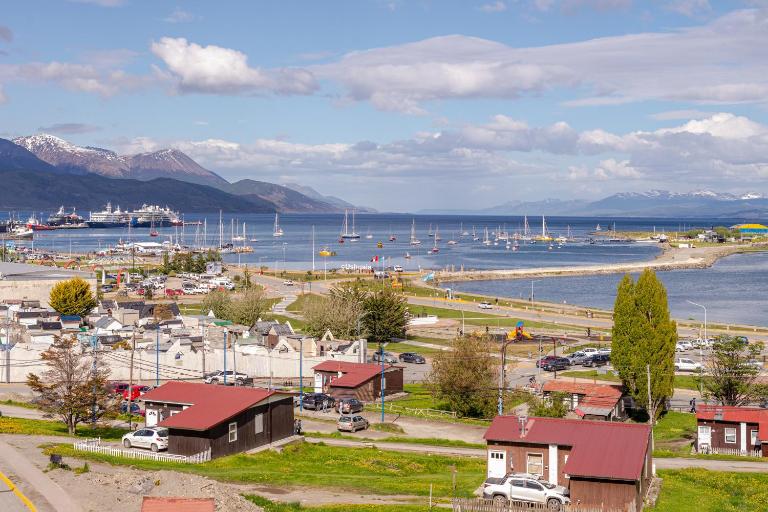 Gray Fox Apartments - Bahía - Bed and Breakfast Ushuaia