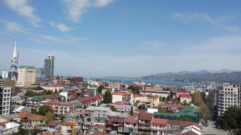 Двухкомнатные апартаменты в центре Батуми - Chambres d'hôtes Batoumi