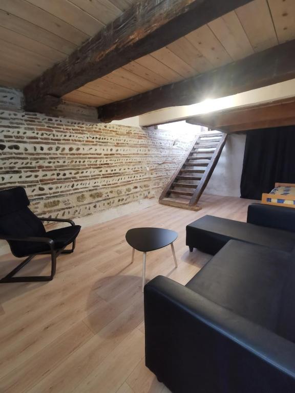 Maison au coeur du village - B&B Grenade