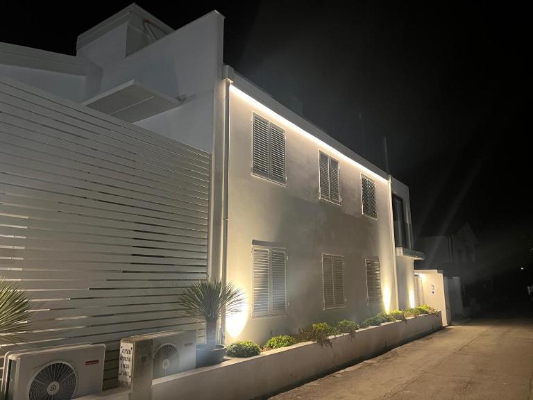Residenza CLASMARINA7 Nuova costruzione posizione strategica - Bed and Breakfast Marina di Campo