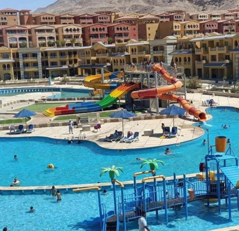 porto sokhna caribbean family only - B&B Al ‘Ayn as Sukhnah